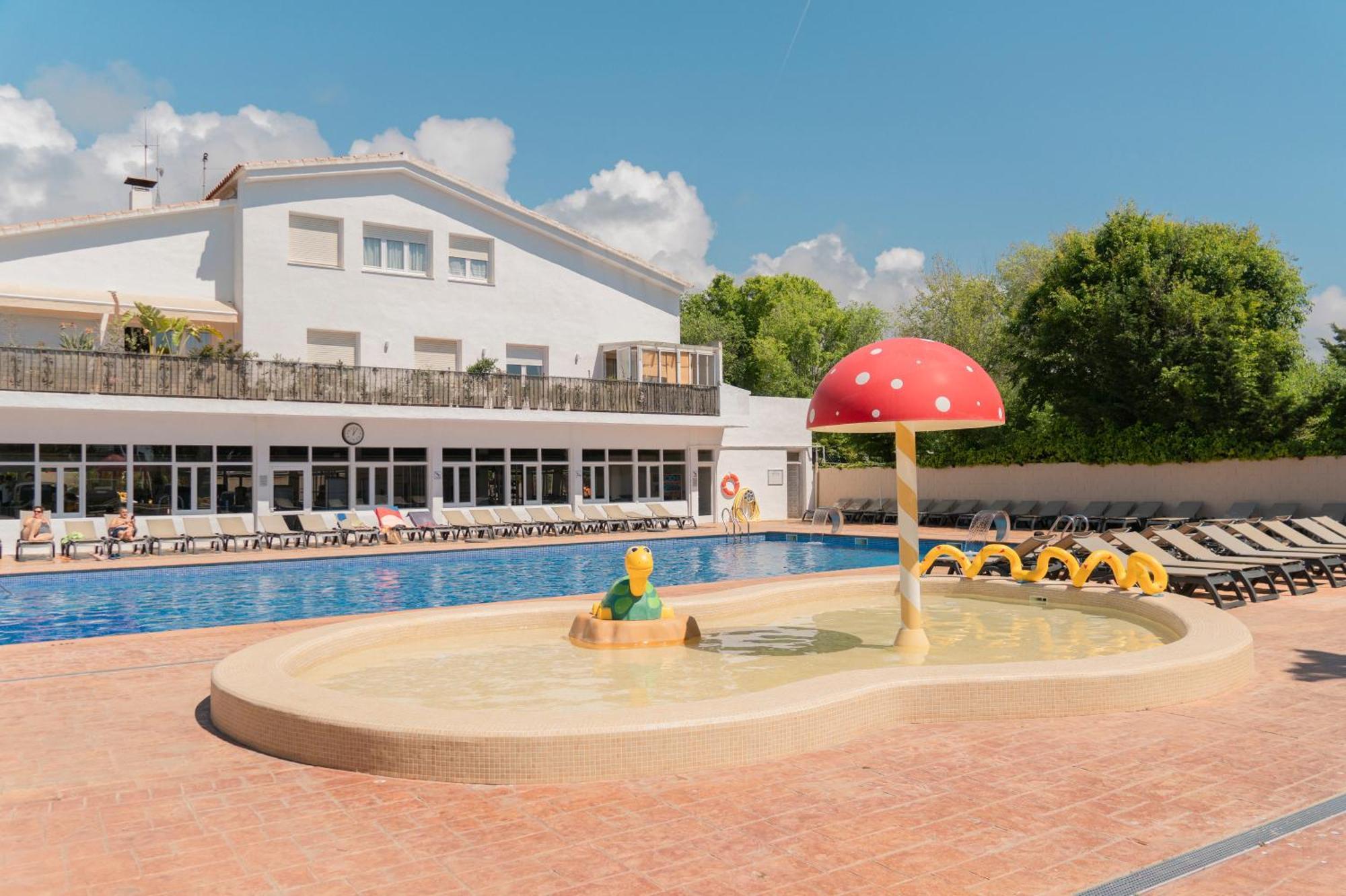 Camping Senia Caballo De Mar Pineda de Mar Exterior photo